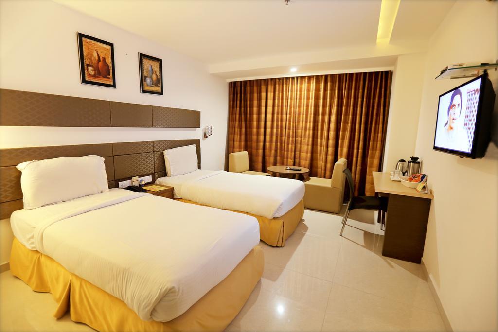Hotel Sitara Grand Miyapur Hyderabad Habitación foto